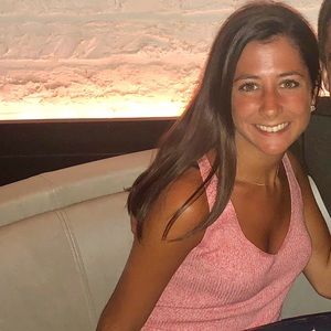 Meet your Posher, Hillary